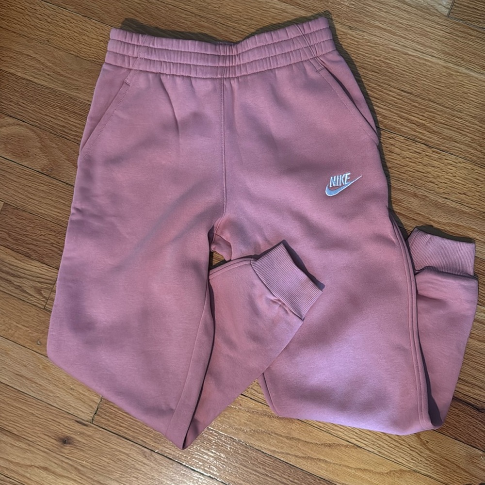NWT Girls Nike Jogger Sweatpants Standard Fit Size M